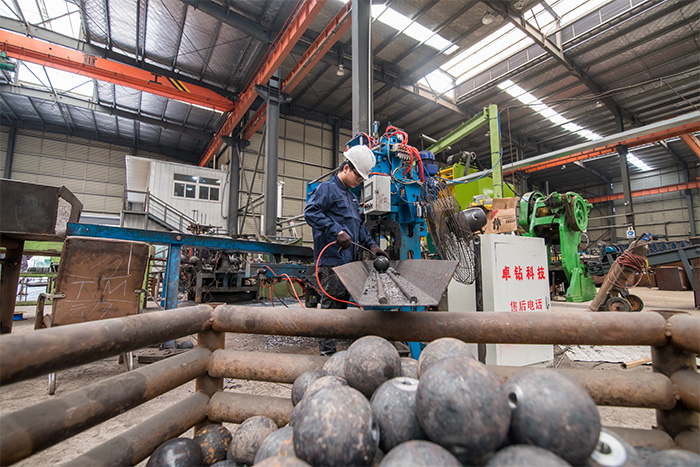 湖南网架配件-螺栓球加工车间